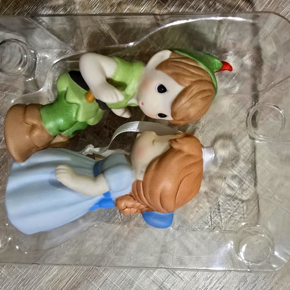 Hallmark Keepsake LE Peter Pan and Wendy Precious Moments Ornament NEW